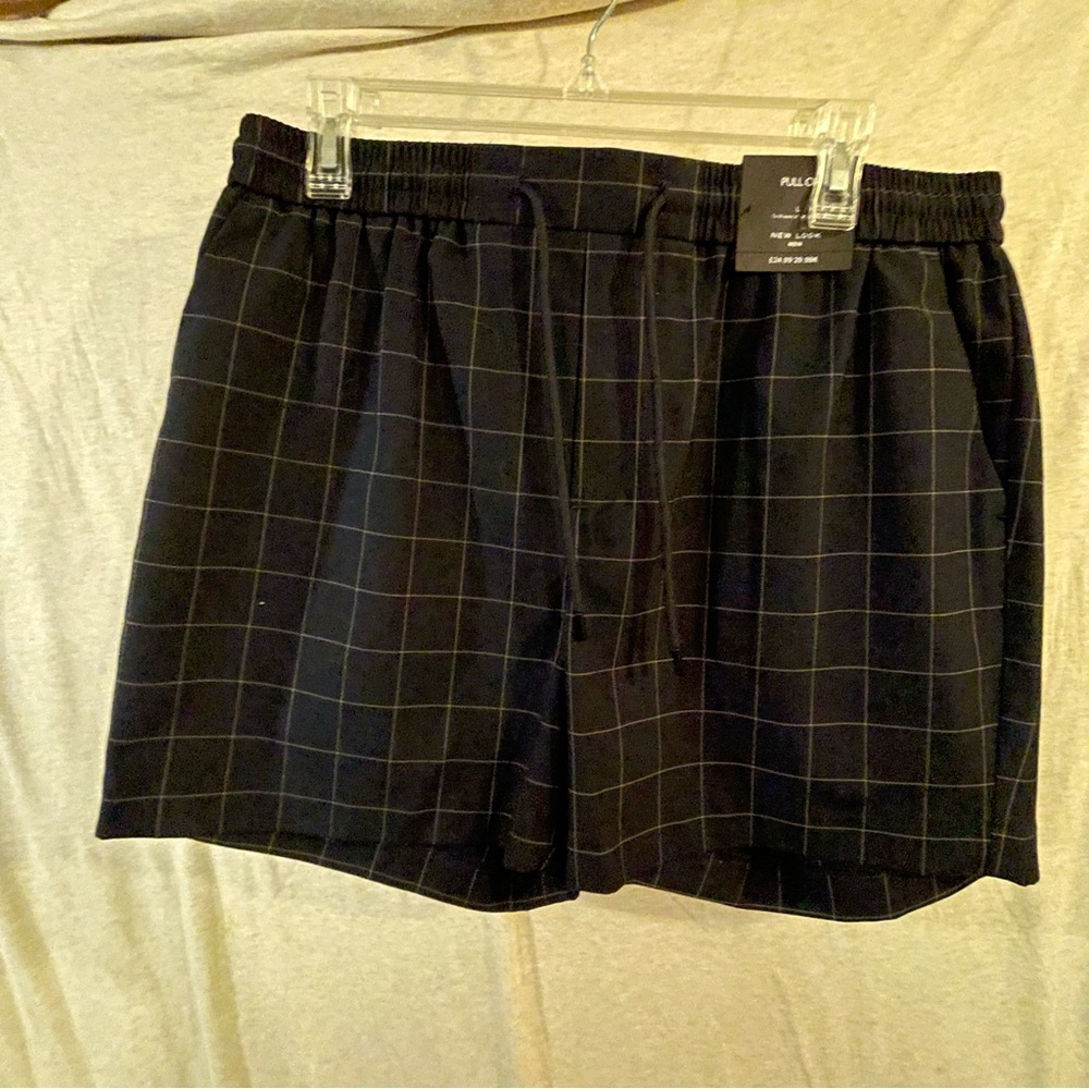 Grid Pattern Shorts - New Look